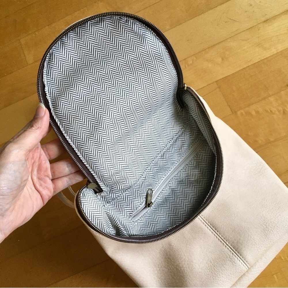 Quilted Crossbody Bag, Cream with Black, White Abstract Print Interior - Picture 7 of 16